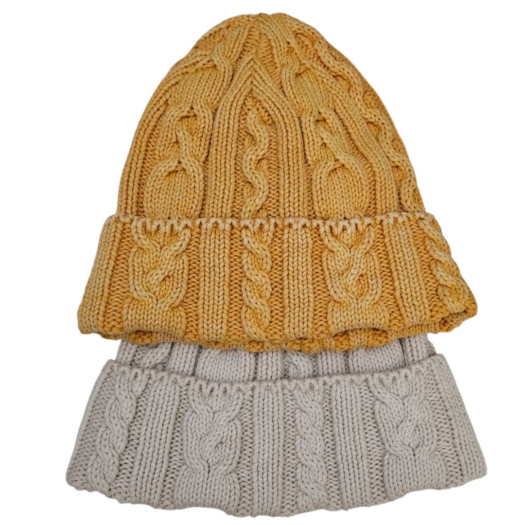 Pack "Heritage" Beanie: 2 Gorros de Punto Trenzado Clásico – Mostaza & Gris Arena – Estilo Retro Unisex.