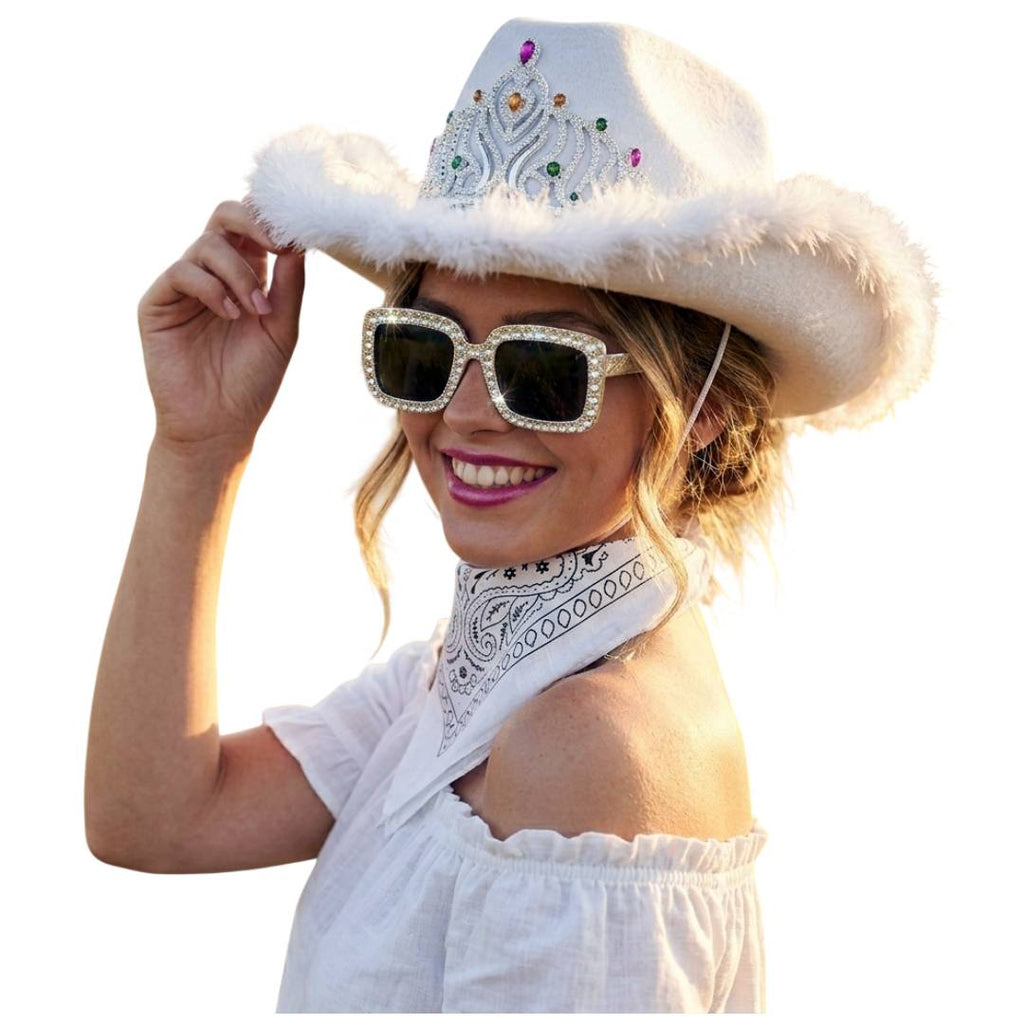 Set Vaquera Sombrero Cowgirl Blanca con Cordon Ajustable, Bandana Western Estampada Paisley y Gafas Blancas a Juego | Talla Unica Adulto Mujer | Kit Completo para Eventos