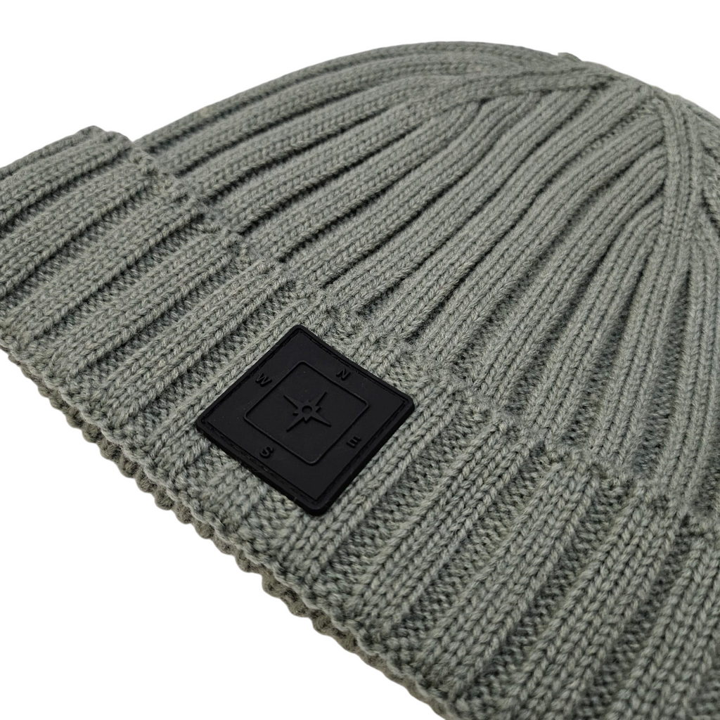 Gorro "Explorer" Verde Oliva – Punto Grueso Reforzado – Estilo Outdoor Técnico.