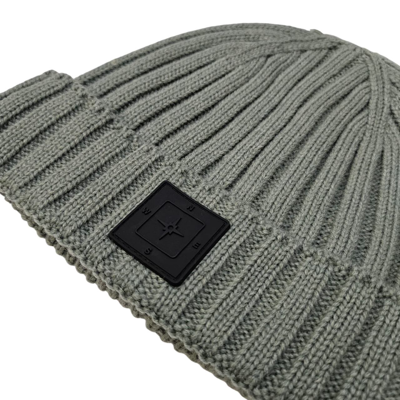Gorro "Explorer" Verde Oliva – Punto Grueso Reforzado – Estilo Outdoor Técnico.