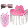 Pack Disfraz Vaquera Rosa Premium: Sombrero Cowgirl con Flecos Brillantes y Corona, Gafas de Sol Retro con Strass y Bandana Paisley - Kit Completo Talla Única Adulto - Ideal Carnaval, Festivales, Despedidas y Fiestas Temáticas